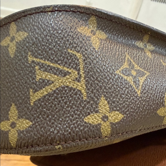 Louis Vuitton St.Cloud bag - Picture 6 of 15